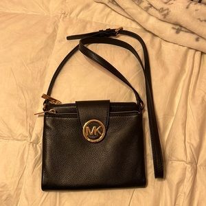 Michael kors crossbody bag